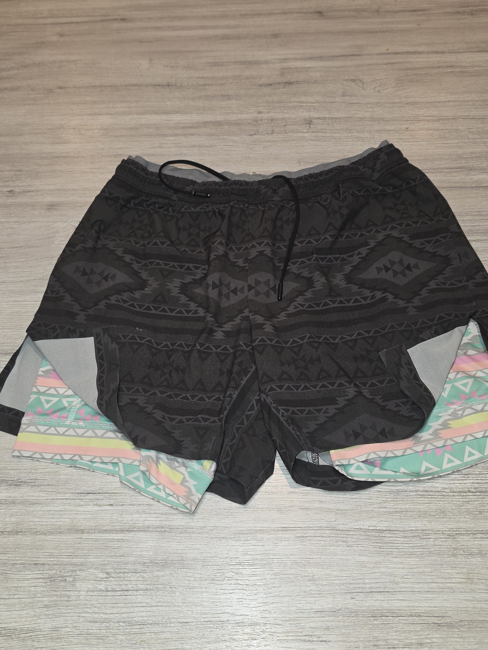 Chubbies The Quests 5.5 Training Shorts Men's Black Geometric Aztec print Size M